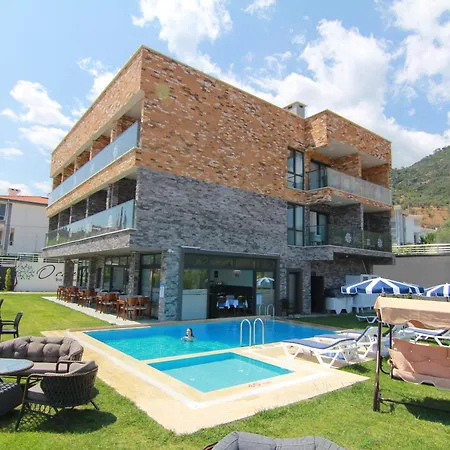 Hotel Ornella Butik 3*